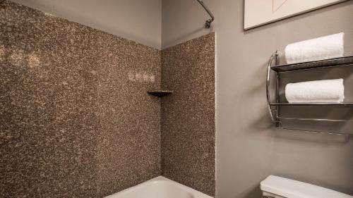 best western plus new cumberland inn and suites
