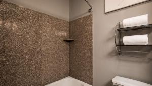 best western plus new cumberland inn and suites