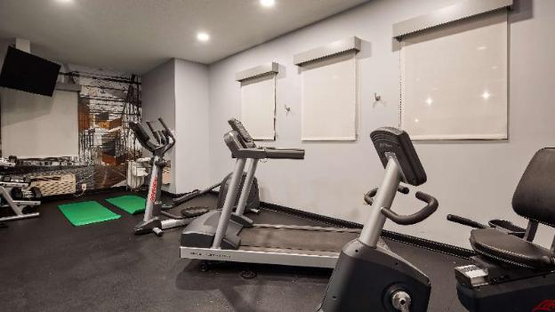 best western plus new cumberland inn and suites