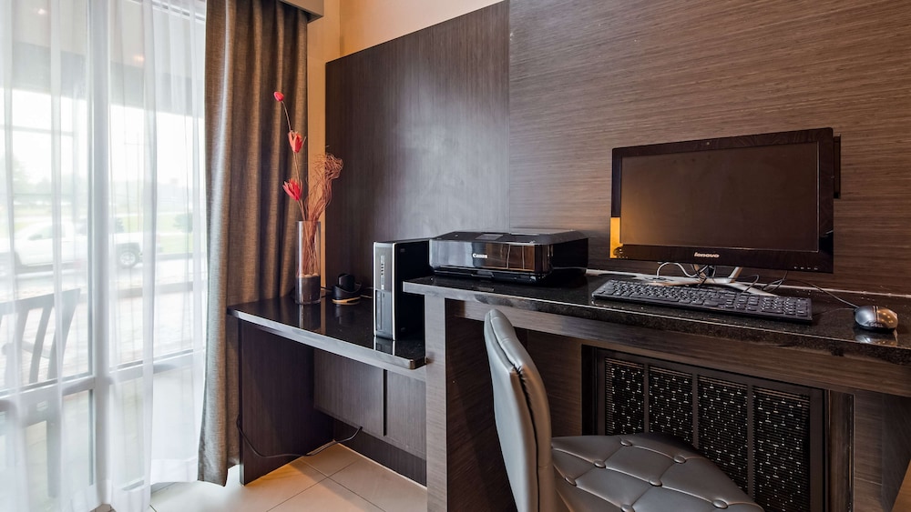 best western plus new cumberland inn and suites
