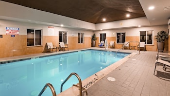 best western plus new cumberland inn and suites
