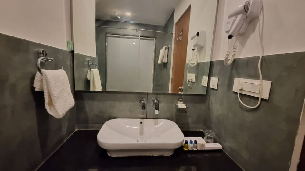 zen zone the laurent and banon