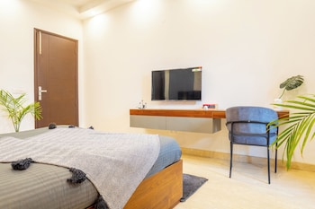 housr lotus villas sector 28 dlf phase 4