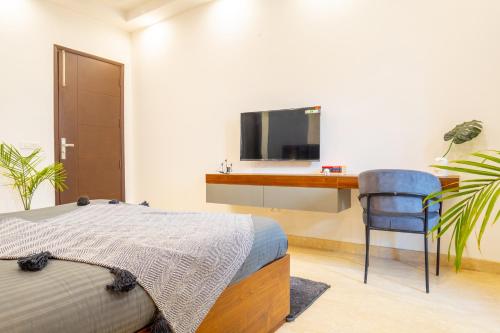 housr lotus villas sector 28 dlf phase 4