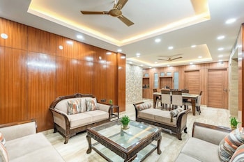 tim sector 51 near golf course extension road