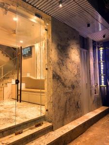 hotel shree guru near new delhi railway station