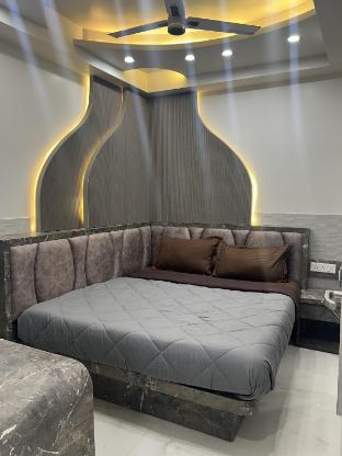 hotel shree guru near new delhi railway station