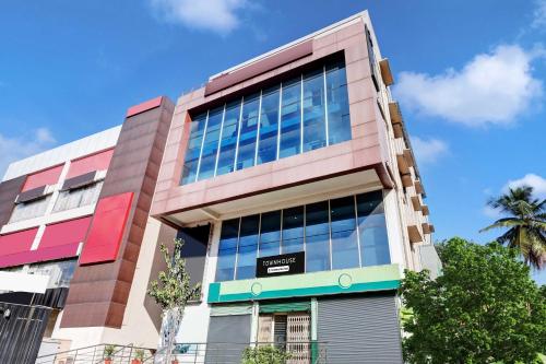 townhouse dabagardens beach road