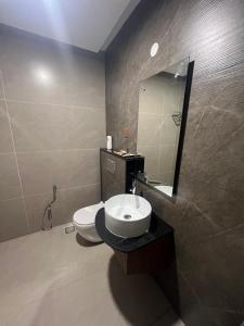 hyders mahal and hotel