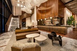 the remi scottsdale autograph collection