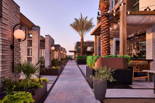 the remi scottsdale autograph collection
