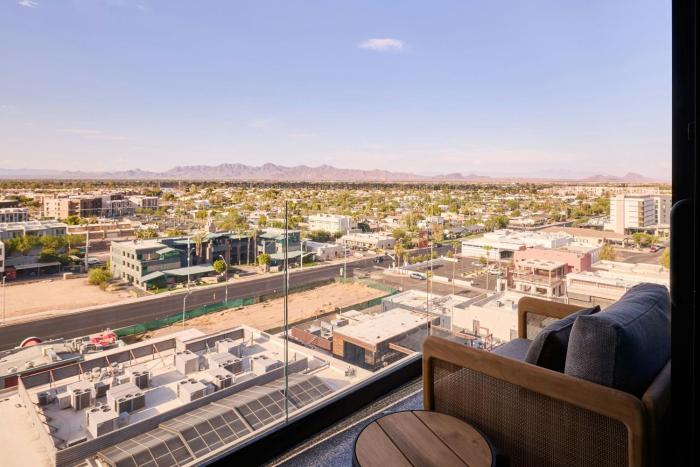 the remi scottsdale autograph collection