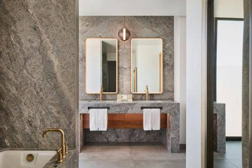the remi scottsdale autograph collection