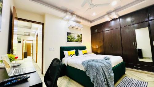bluo modern 3bhk rohini lift parking balcony
