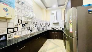 bluo modern 3bhk rohini lift parking balcony