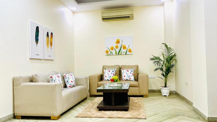 bluo modern 3bhk rohini lift parking balcony