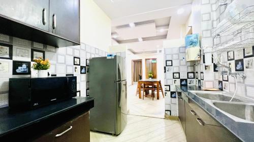 bluo modern 3bhk rohini lift parking balcony