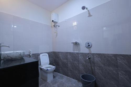 Hotel Vista Grand,,3 star