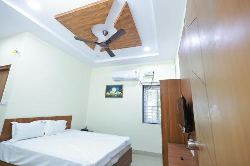 Hotel Vista Grand,,3 star