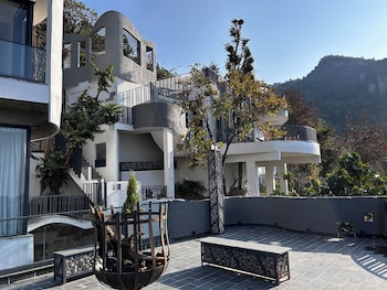 moshams a home with nature and elegance