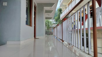 hotel adventure inn 20 metre from swimming pool