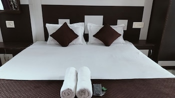 hotel adventure inn 20 metre from swimming pool