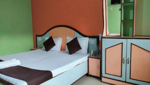 hotel adventure inn 20 metre from swimming pool