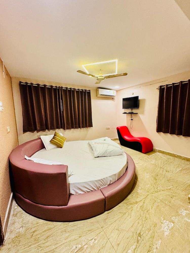 hotel elite stay kalyani nagar pune