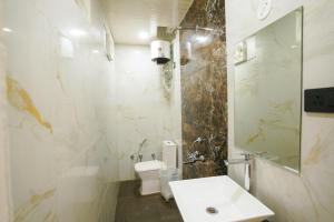 hotel al aziz palace