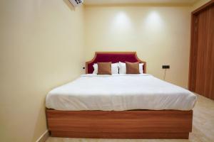 hotel al aziz palace