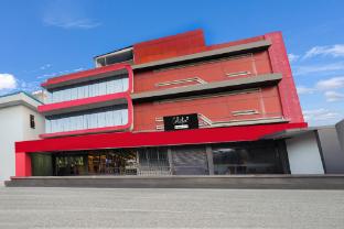 super collection o west vinod nagar metro station formerly royal inn