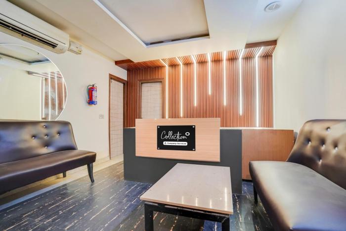 super collection o west vinod nagar metro station formerly royal inn