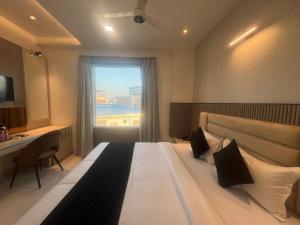 hotel glorious grand