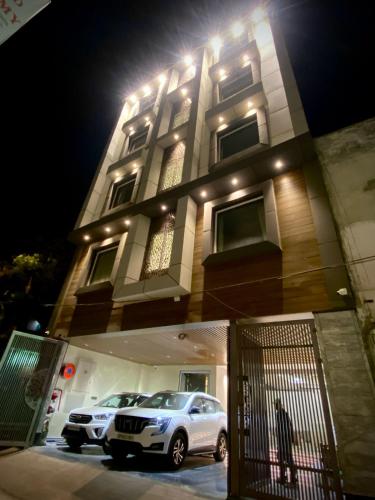Hotel Glorious Grand,,2 star
