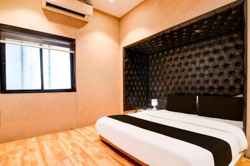 Hotel O Vip Road,,4 star