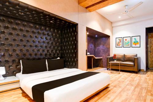 Hotel O Vip Road,,4 star