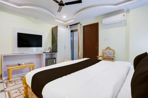 Townhouse Oak Heritage Varanasi Junction,,4 star