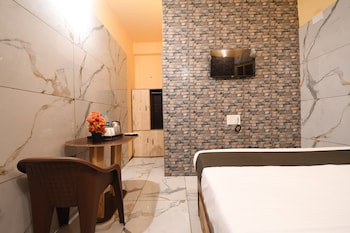 hotel plush