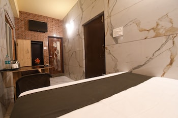 hotel plush