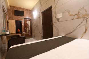 hotel plush