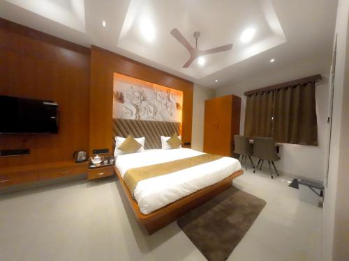 hotel narmada palace