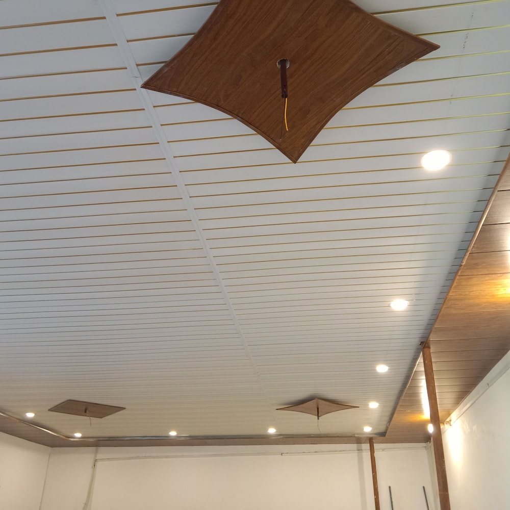 nine inn hotel and restaurant