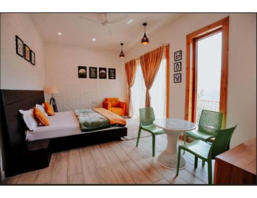 The Rasberry Homestay/Villa,,5 star