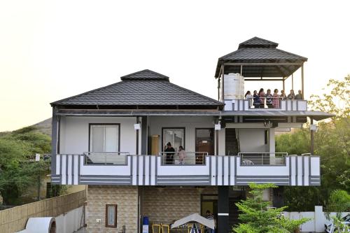 Popli Paradise Resort,,3 star