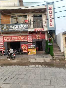 elvin hotel karnal