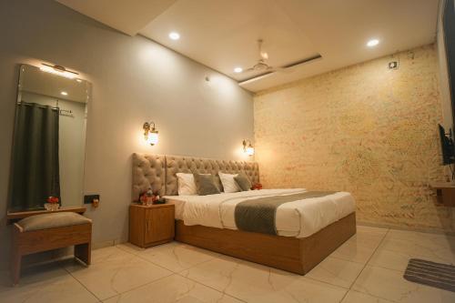 bhopal inn by ten on ten stays