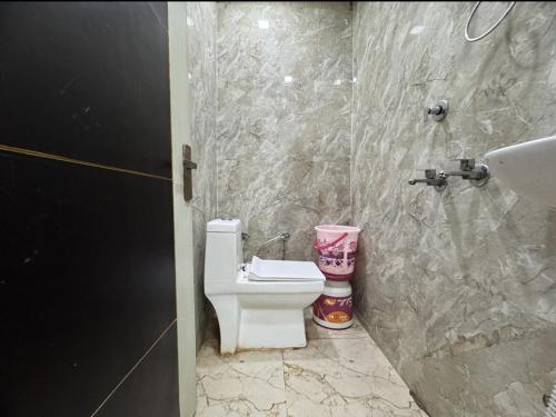 The Kwality Residency,,2 star