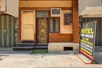 hotel hari nager by the premium villa