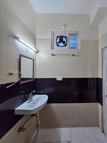 hotel city gold hotel in dharamshala