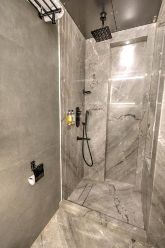 empire platinum suites